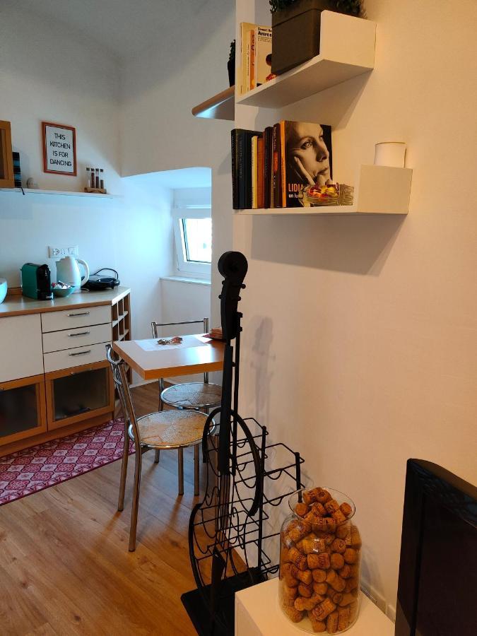 Volta 8 Rooms Triest Exterior foto